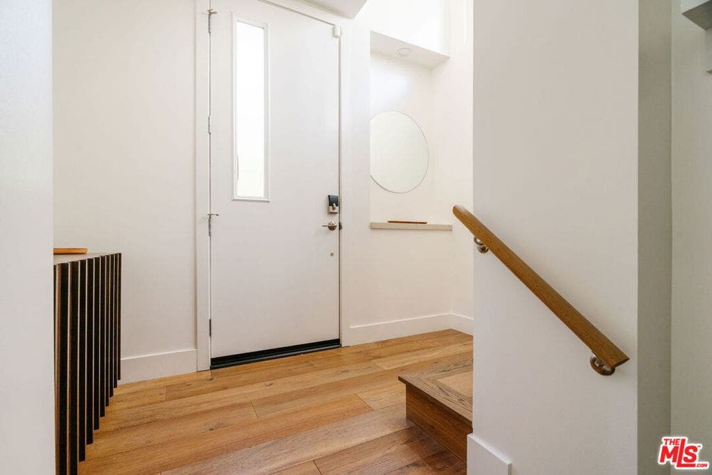 5837 N Lantern Court, Playa Vista, CA 90094 5837 N Lantern Court, Playa Vista, CA 90094