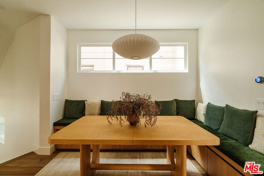 5837 N Lantern Court, Playa Vista, CA 90094 5837 N Lantern Court, Playa Vista, CA 90094