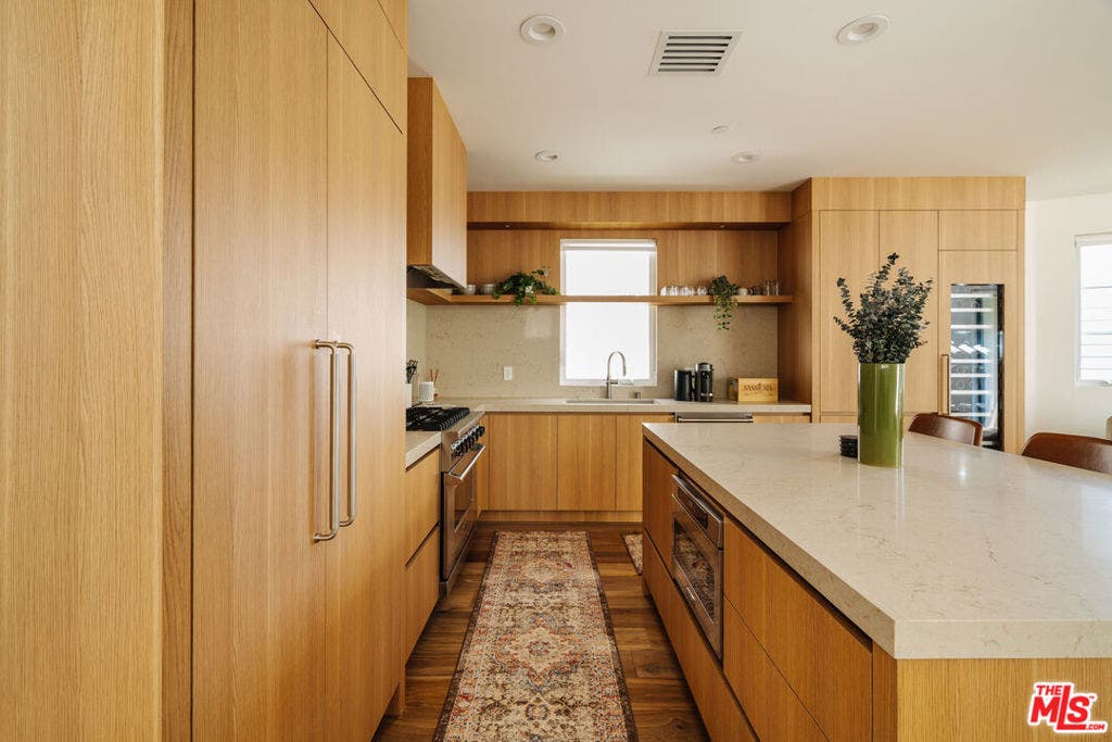 5837 N Lantern Court, Playa Vista, CA 90094 5837 N Lantern Court, Playa Vista, CA 90094