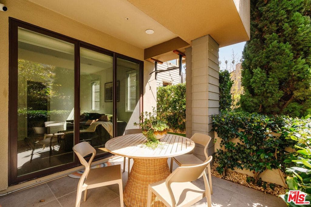 5837 N Lantern Court, Playa Vista, CA 90094 5837 N Lantern Court, Playa Vista, CA 90094