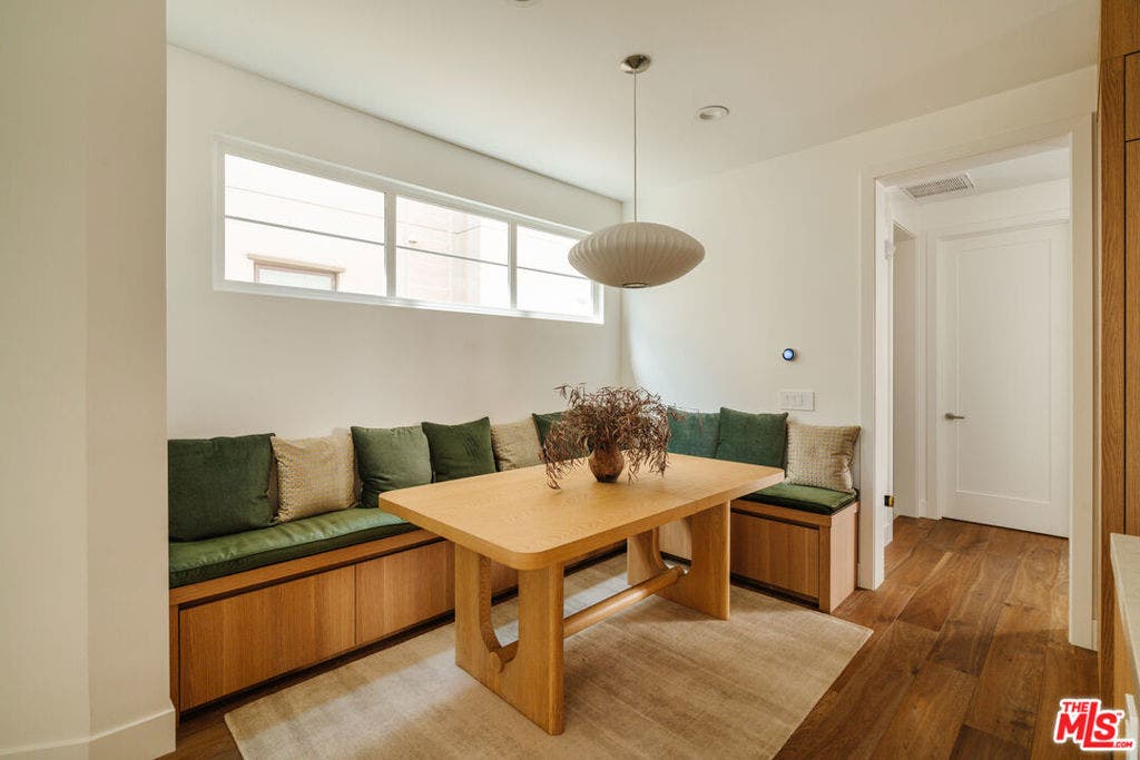 5837 N Lantern Court, Playa Vista, CA 90094 5837 N Lantern Court, Playa Vista, CA 90094