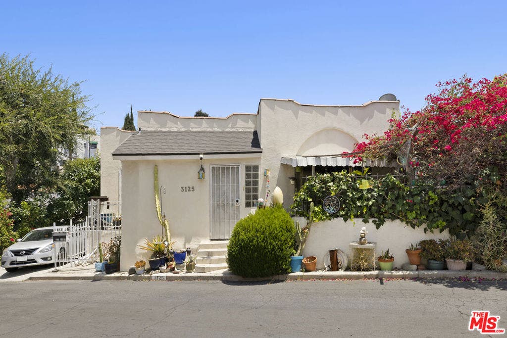 3125 Berkeley Circle, Los Angeles, CA 90026 3125 Berkeley Circle, Los Angeles, CA 90026