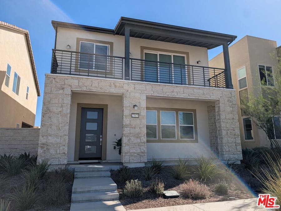 Property photo for 27075 Amber Sky Way, Valencia, CA