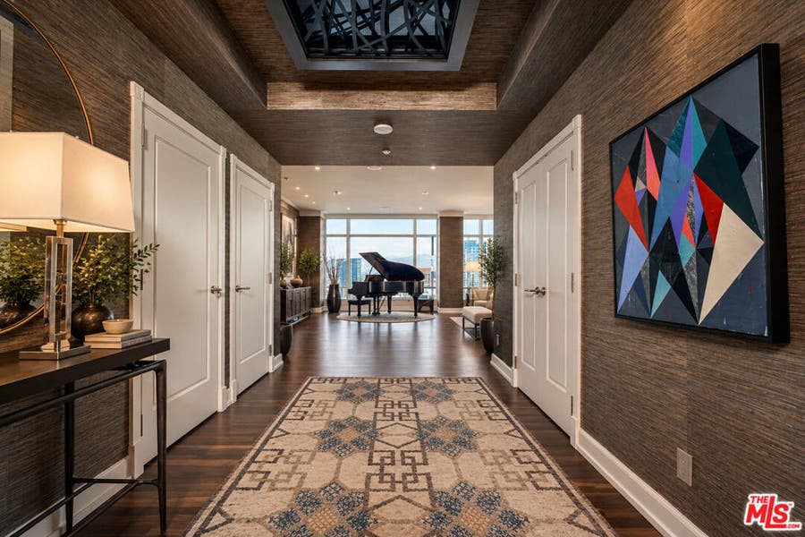 Property photo for 900 W Olympic Boulevard, #43G, Los Angeles, CA