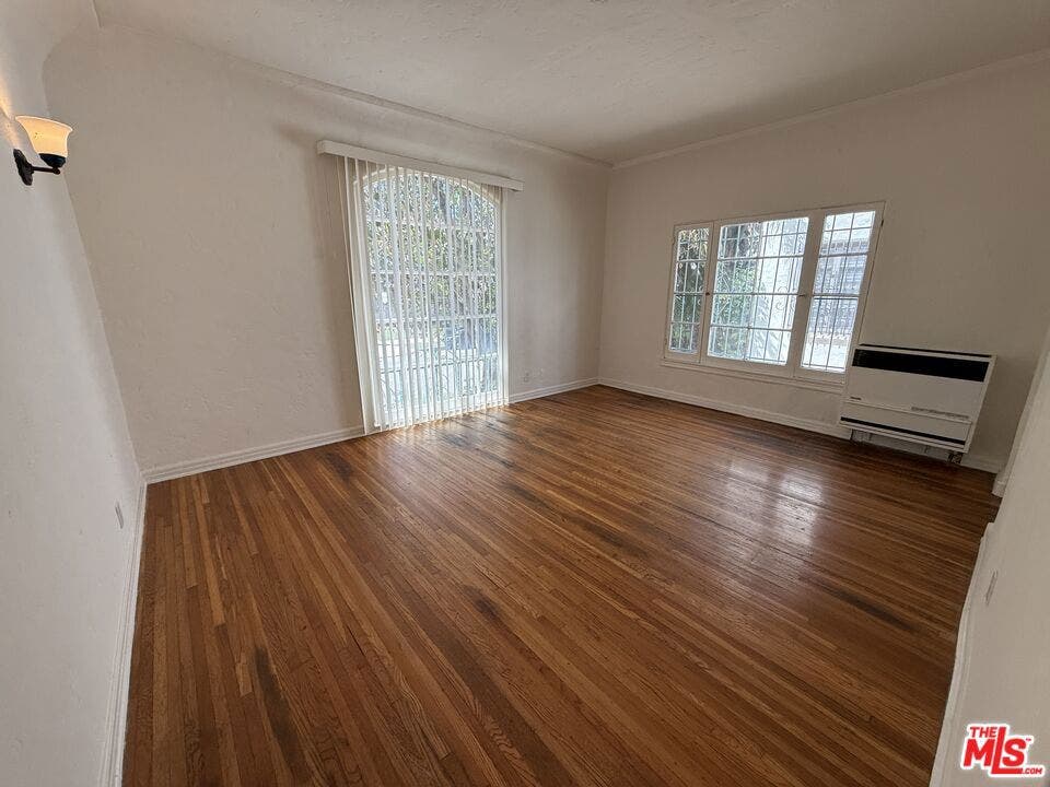 314 N Genesee Avenue, Los Angeles, CA 90036