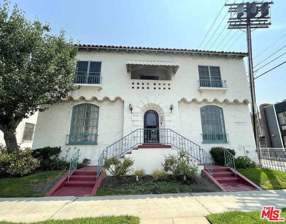 314 N Genesee Avenue, Los Angeles, CA 90036