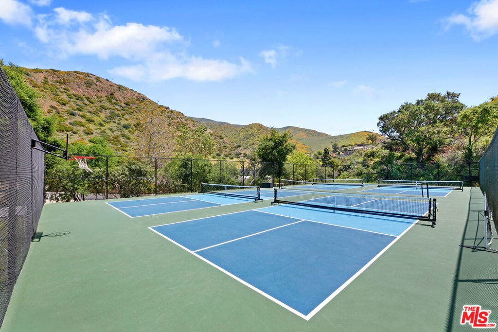 30601 Las Estrellas Drive, Malibu, CA 90265