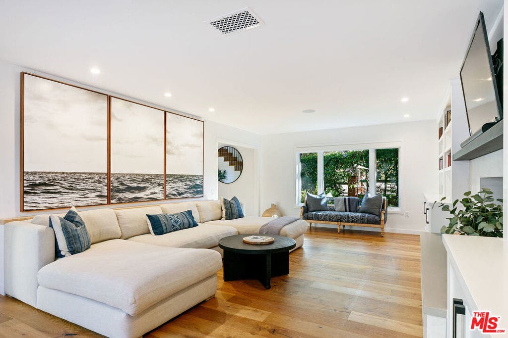 30601 Las Estrellas Drive, Malibu, CA 90265