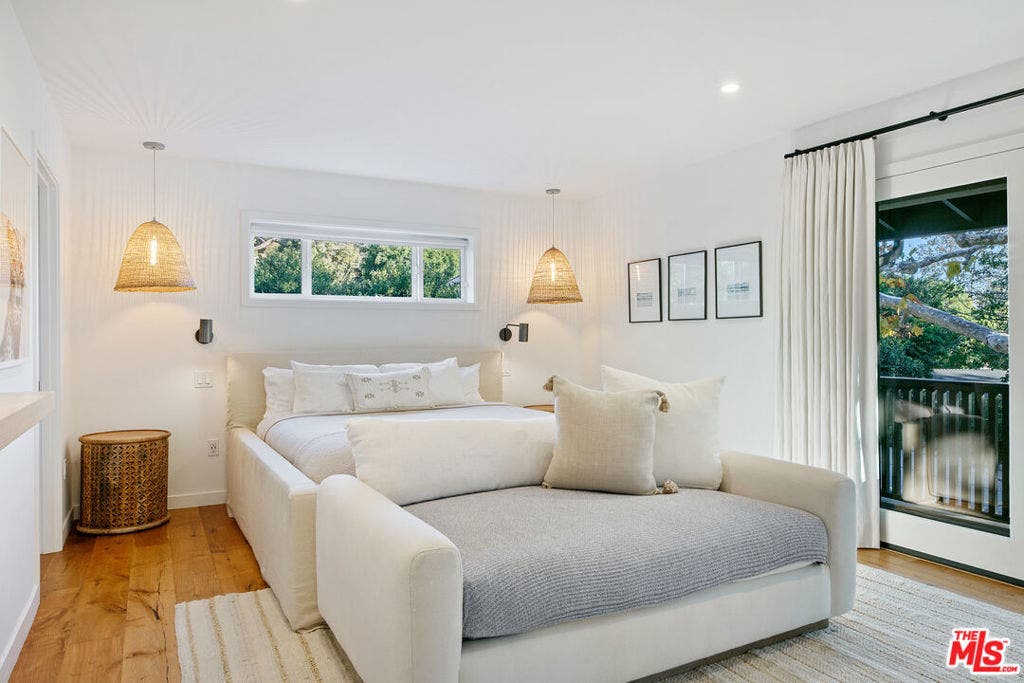 30601 Las Estrellas Drive, Malibu, CA 90265