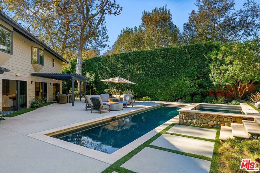 Property photo for 30601 Las Estrellas Drive, Malibu, CA