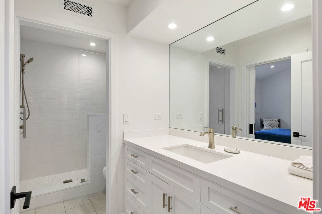 30601 Las Estrellas Drive, Malibu, CA 90265