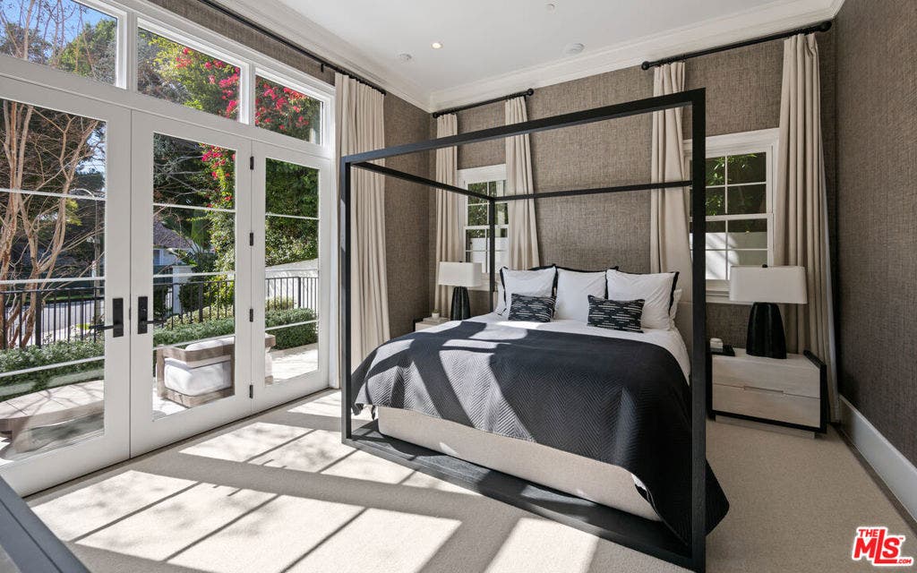 807 Cinthia Street, Beverly Hills, CA 90210 807 Cinthia Street, Beverly Hills, CA 90210