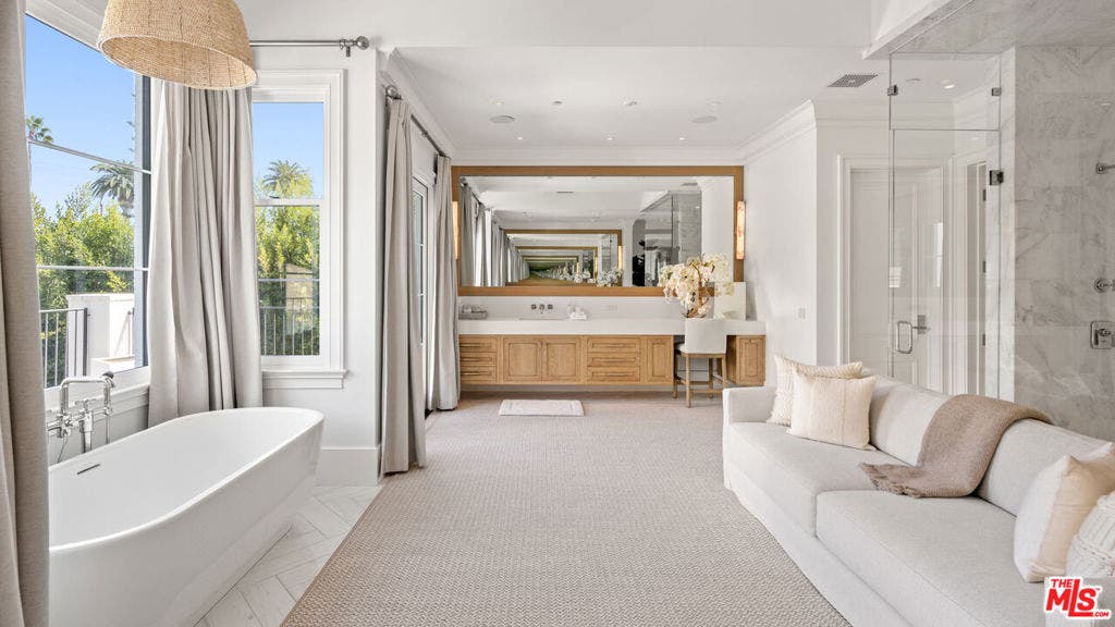 807 Cinthia Street, Beverly Hills, CA 90210 807 Cinthia Street, Beverly Hills, CA 90210
