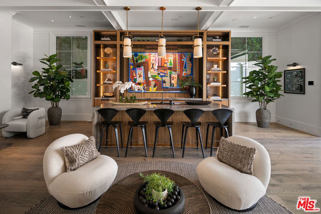 807 Cinthia Street, Beverly Hills, CA 90210 807 Cinthia Street, Beverly Hills, CA 90210