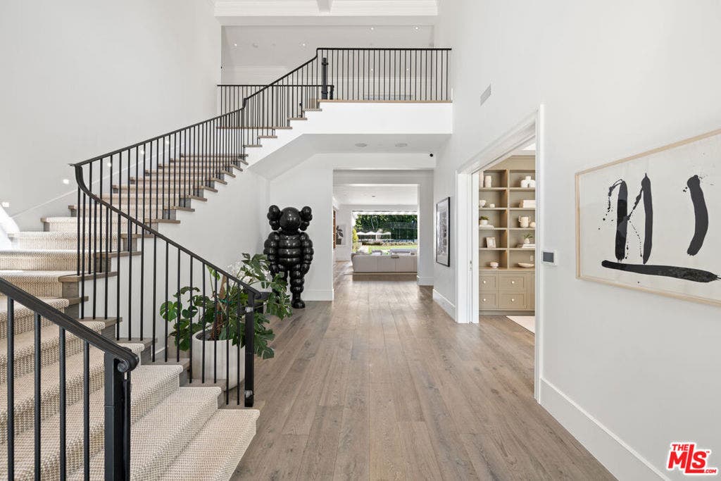 807 Cinthia Street, Beverly Hills, CA 90210 807 Cinthia Street, Beverly Hills, CA 90210