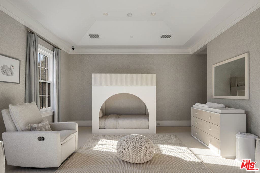 807 Cinthia Street, Beverly Hills, CA 90210 807 Cinthia Street, Beverly Hills, CA 90210
