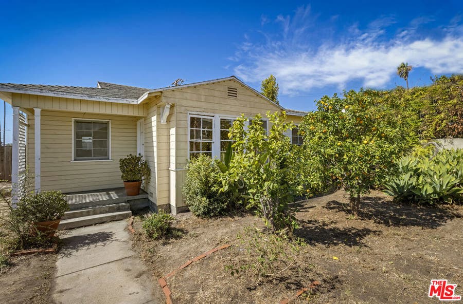 Property photo for 1151 Chestnut Avenue, Manhattan Beach, CA