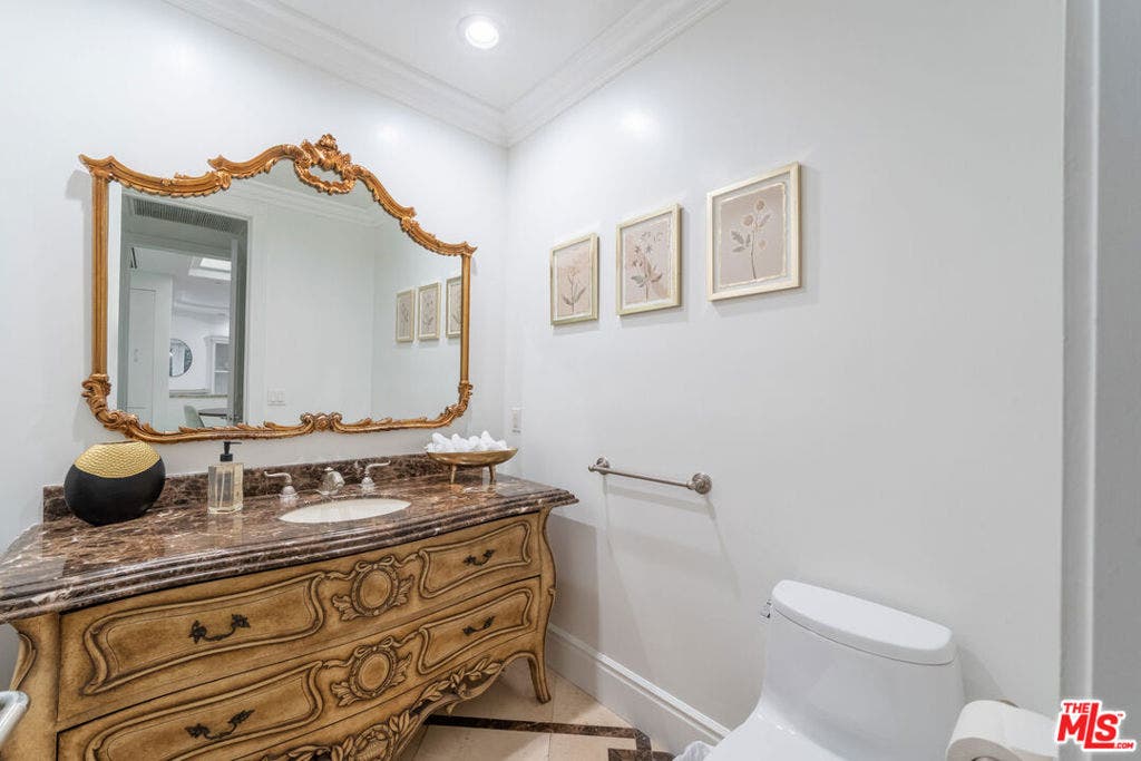 1425 N Tigertail Road, Los Angeles, CA 90049 1425 N Tigertail Road, Los Angeles, CA 90049