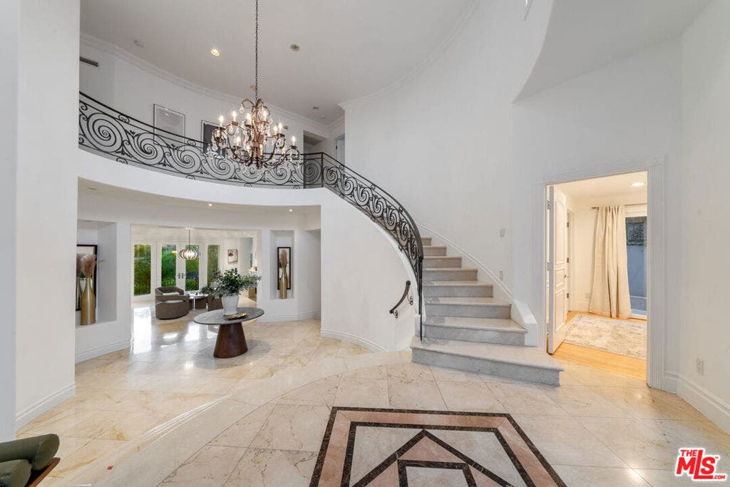 1425 N Tigertail Road, Los Angeles, CA 90049 1425 N Tigertail Road, Los Angeles, CA 90049
