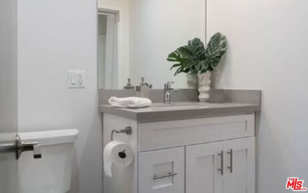 13223 Moorpark Street, Sherman Oaks, CA 91423 13223 Moorpark Street, Sherman Oaks, CA 91423