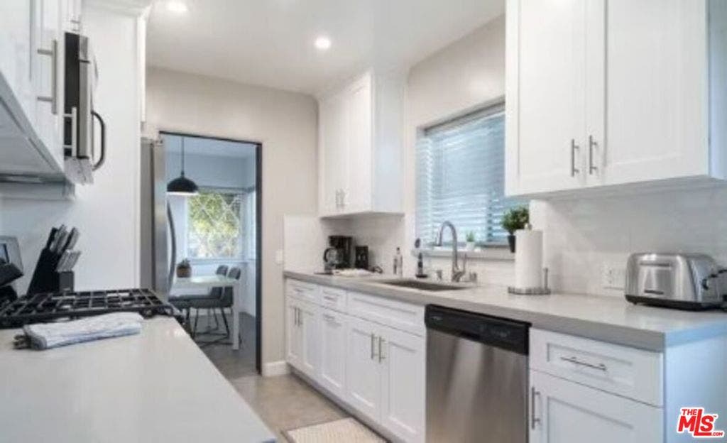 13223 Moorpark Street, Sherman Oaks, CA 91423 13223 Moorpark Street, Sherman Oaks, CA 91423