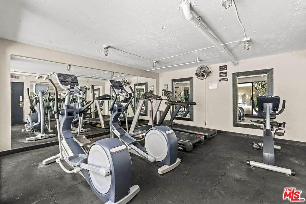 750 N Kings Road, #111, West Hollywood, CA 90069