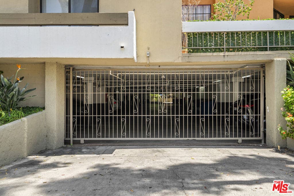 750 N Kings Road, #111, West Hollywood, CA 90069
