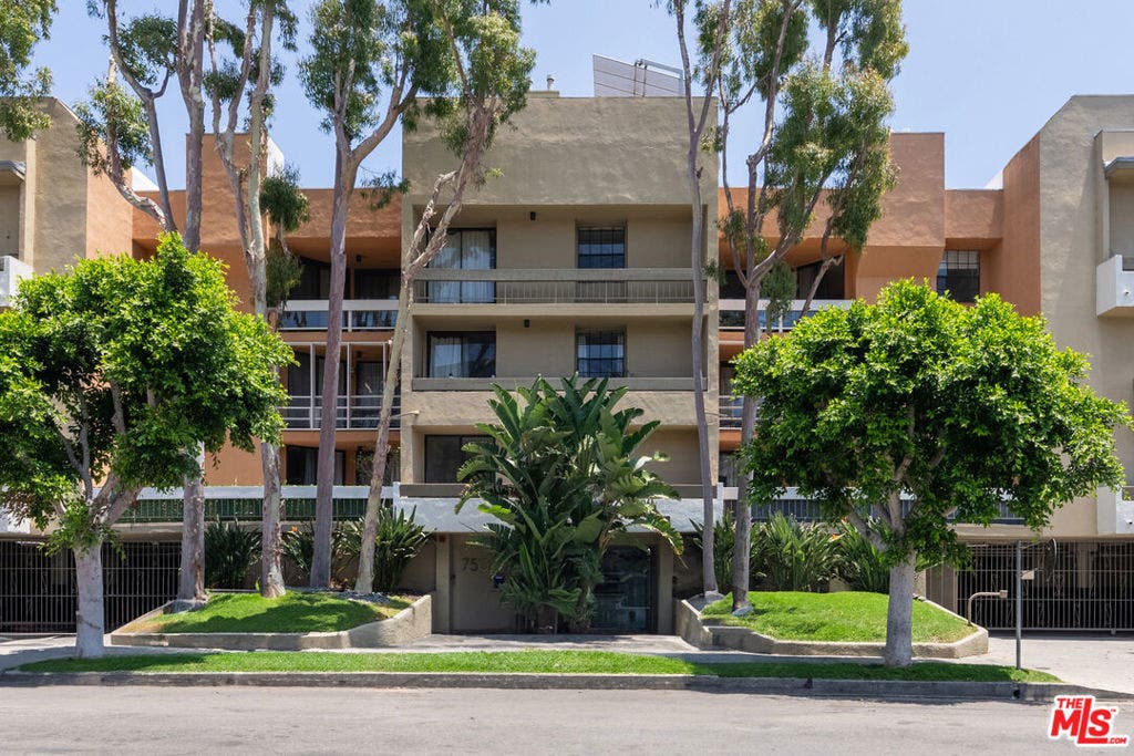 750 N Kings Road, #111, West Hollywood, CA 90069
