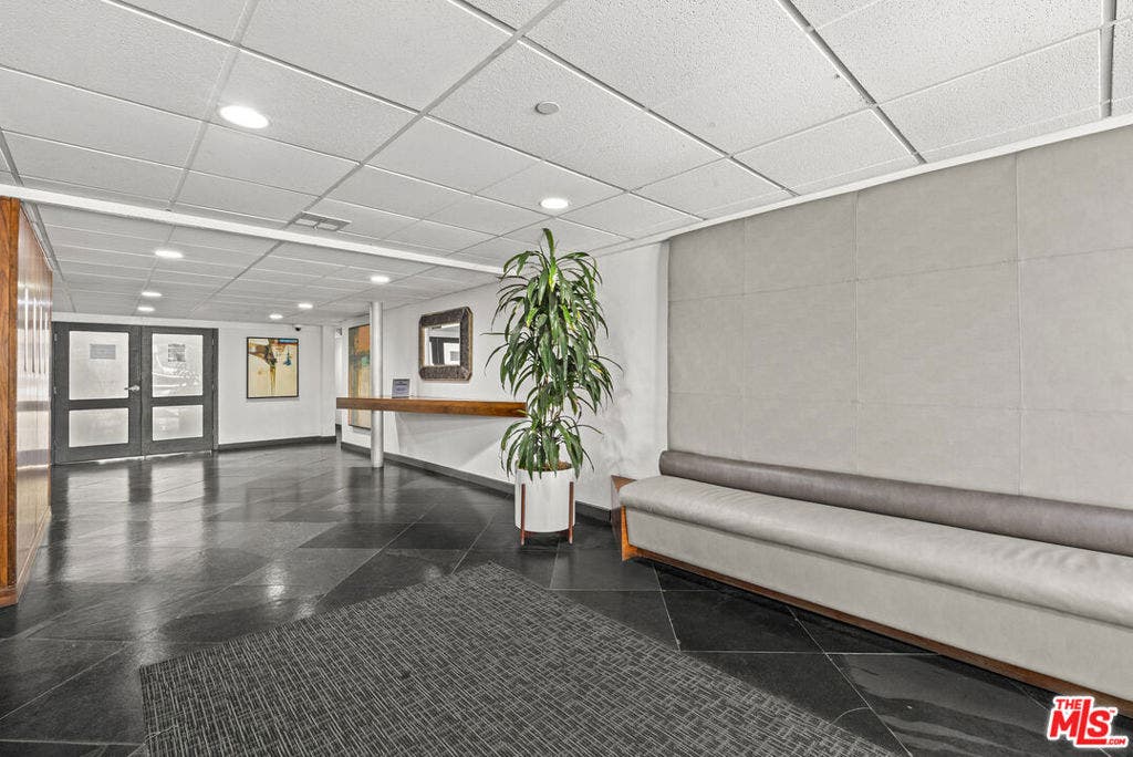 750 N Kings Road, #111, West Hollywood, CA 90069