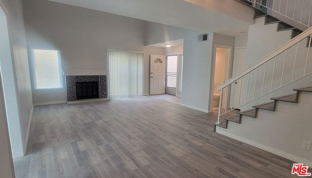 8740 Dartford Place, Inglewood, CA 90305