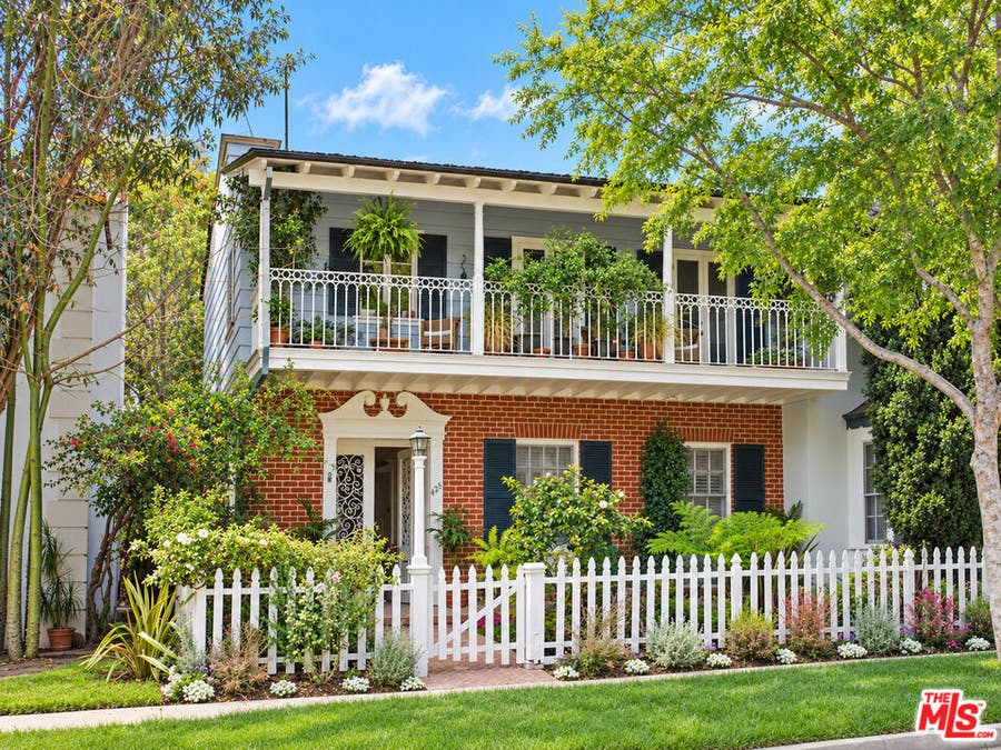 Property photo for 125 S Crescent Drive, Beverly Hills, CA