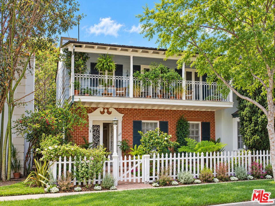 125 S Crescent Drive, Beverly Hills, CA 90212 125 S Crescent Drive, Beverly Hills, CA 90212