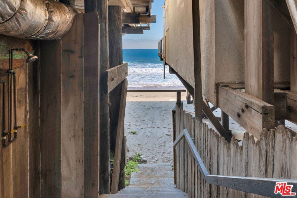 24528 MALIBU Road, Malibu, CA 90265 24528 MALIBU Road, Malibu, CA 90265