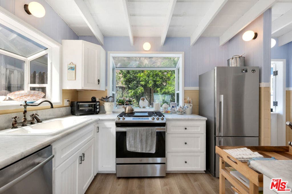 24528 MALIBU Road, Malibu, CA 90265 24528 MALIBU Road, Malibu, CA 90265