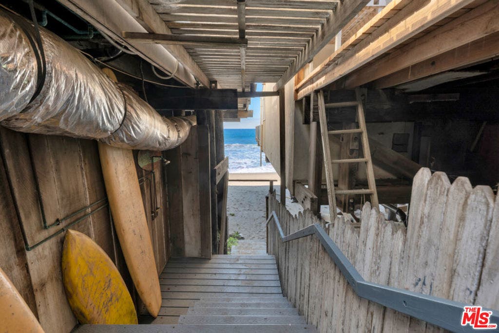 24528 MALIBU Road, Malibu, CA 90265 24528 MALIBU Road, Malibu, CA 90265