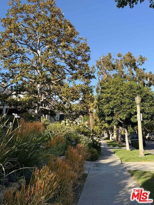 1962 N Kenmore Avenue, Los Angeles, CA 90027 1962 N Kenmore Avenue, Los Angeles, CA 90027