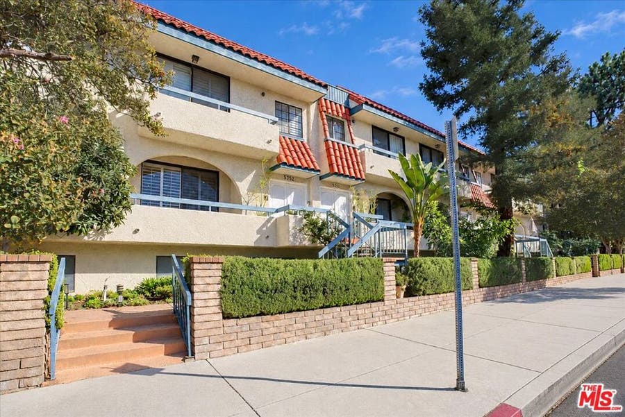 Property photo for 5352 Zelzah Avenue, #14, Encino, CA