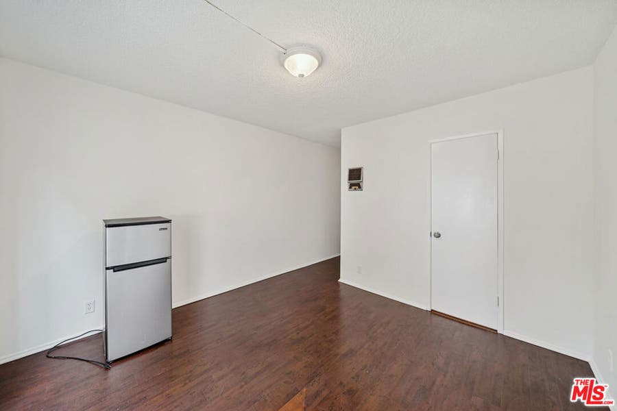 Property photo for 2038 S Holt Avenue, #1A, Los Angeles, CA