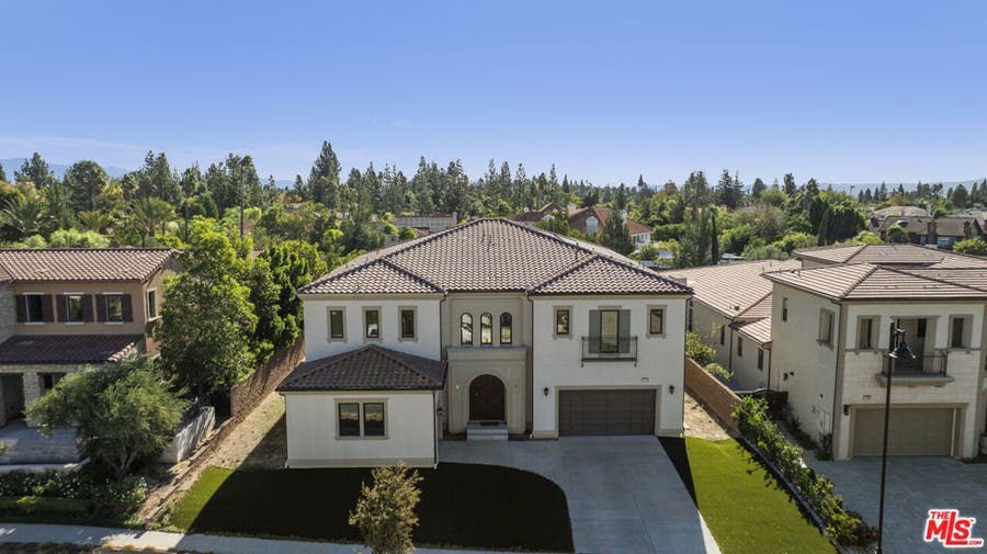 Property photo for 11010 Sweetwater Court, Chatsworth, CA