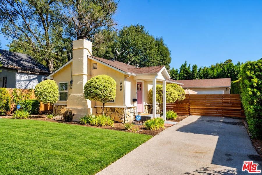 Property photo for 1900 Mentone Avenue, Pasadena, CA