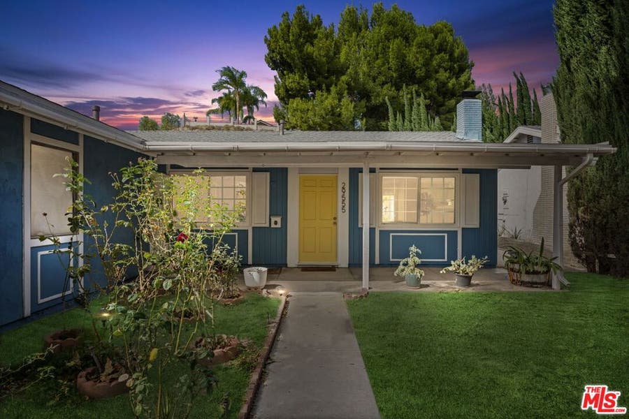 Property photo for 29555 Abelia Road, Canyon Country, CA