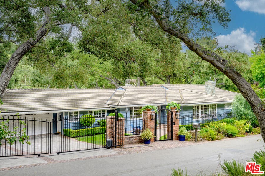 Property photo for 525 Berkshire Avenue, La Canada Flintridge, CA