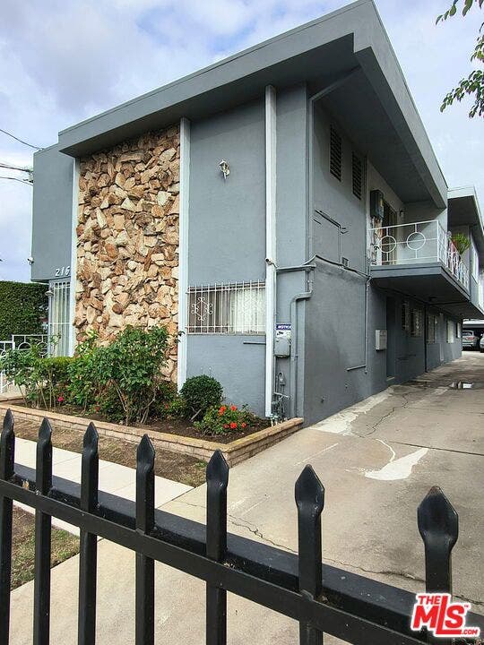 Property photo for 216 S Inglewood Avenue, #4, Inglewood, CA