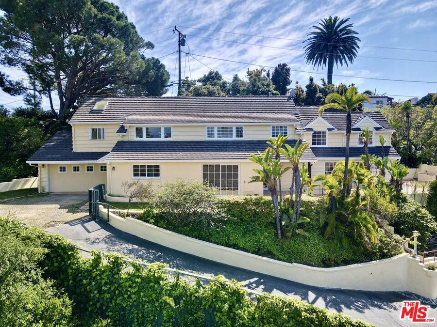 Property photo for 910 Centinela Avenue, Santa Monica, CA