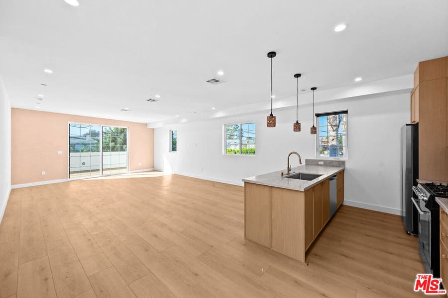Property photo for 1009 S Citrus, Los Angeles, CA