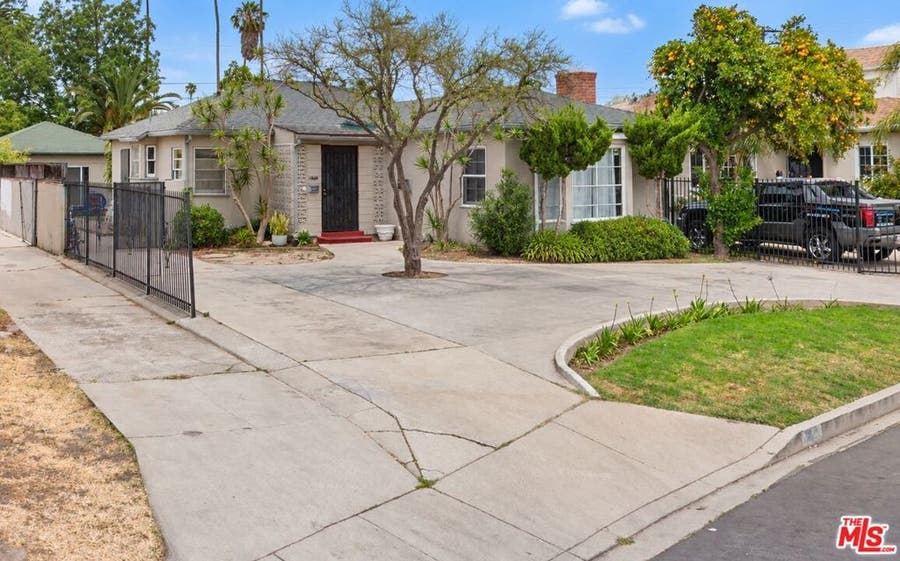 Property photo for 1929 Rochester Circle, Los Angeles, CA