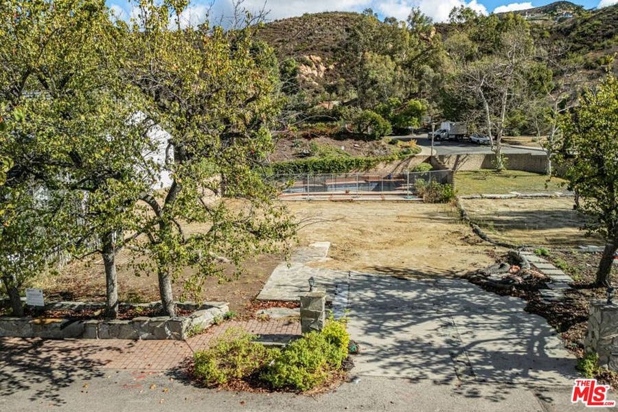 Property photo for 17106 Avenida De La Herradura, Pacific Palisades, CA