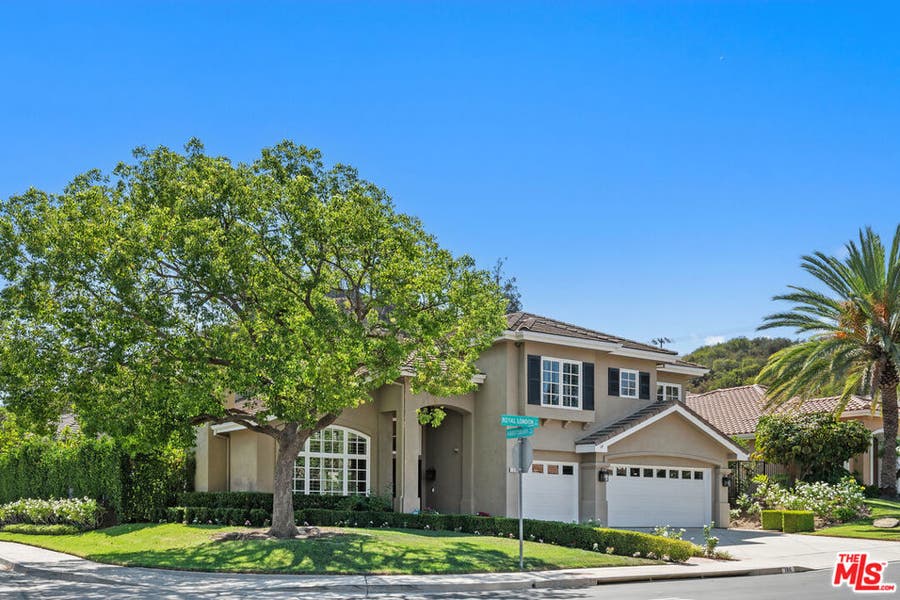 Property photo for 186 Royal London Court, Lake Sherwood, CA
