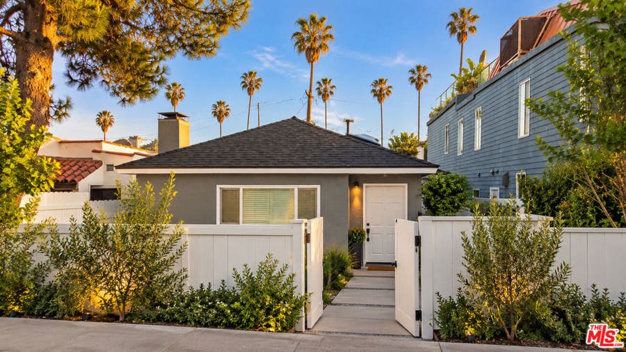 Property photo for 806 Navy Street, Santa Monica, CA