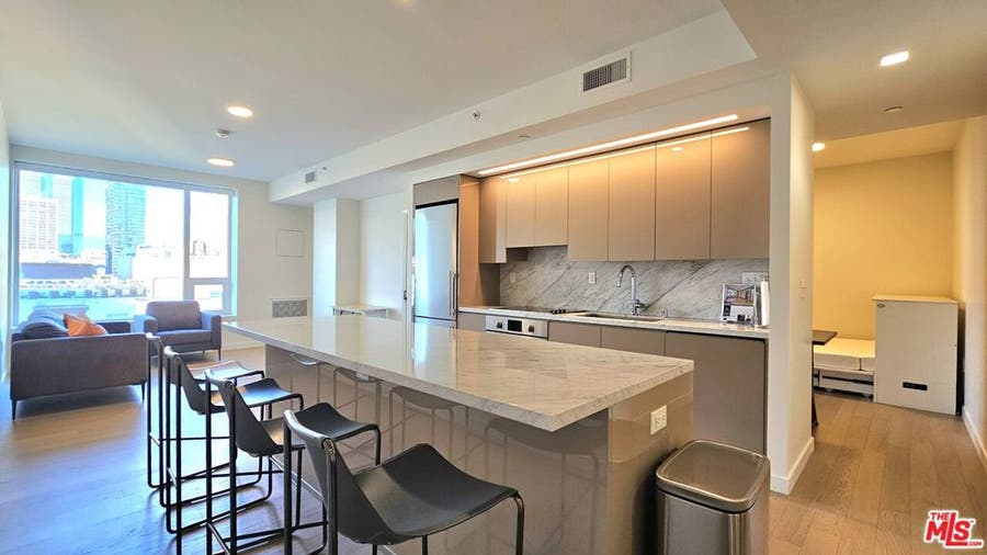 Property photo for 1050 S Grand Avenue, #1008, Los Angeles, CA